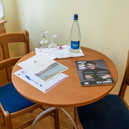 호텔 Avernum Relais E Ristorante 3*