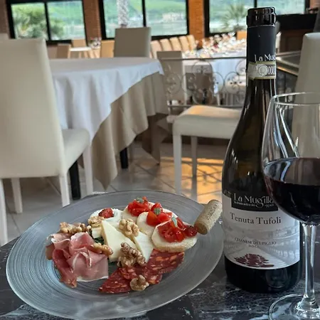 호텔 Avernum Relais E Ristorante 3*