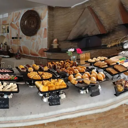 Avernum Relais E Ristorante 포츠올리
