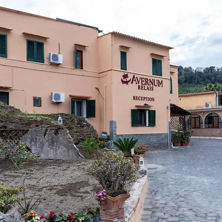 Avernum Relais E Ristorante Hotel 3*