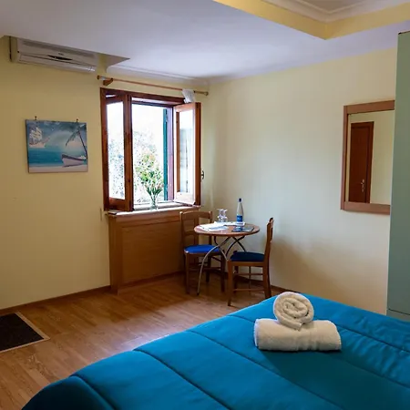 Avernum Relais E Ristorante 3*